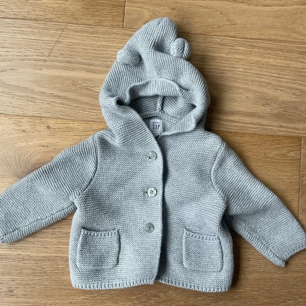 Gap baby brennan bear sweater